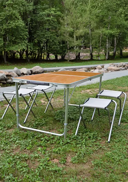 Tisch- und Stuhlsets