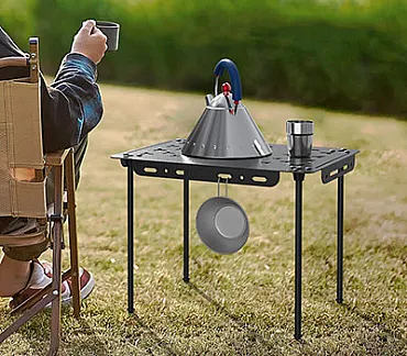 Effizienz trifft auf Stil: Wir stellen die 6 besten Campingtische für alle Ihre Outdoor-Bedürfnisse vor